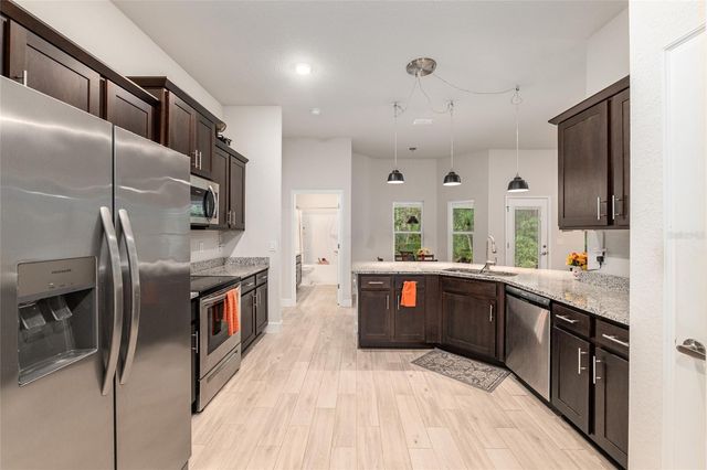 8179 NE 8TH PLACE, High Springs, FL 32643