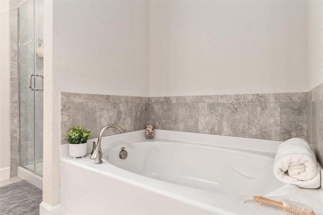 8179 NE 8TH PLACE, High Springs, FL 32643