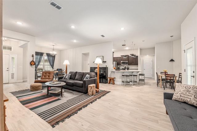 8179 NE 8TH PLACE, High Springs, FL 32643