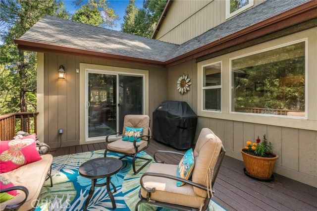 24380 Horst, Crestline, CA 92325