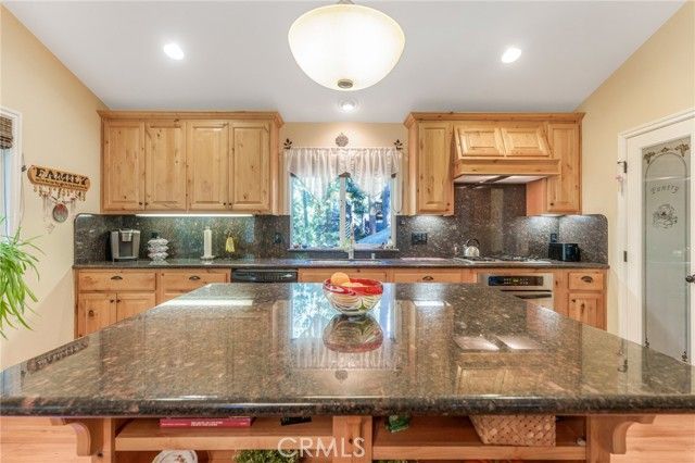 24380 Horst, Crestline, CA 92325