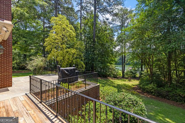 114 Willowcrest Way, Lagrange, GA 30240