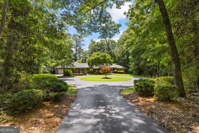 114 Willowcrest Way, Lagrange, GA 30240