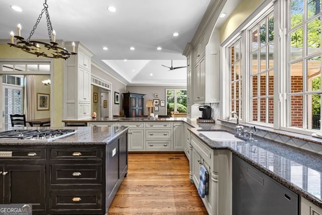114 Willowcrest Way, Lagrange, GA 30240
