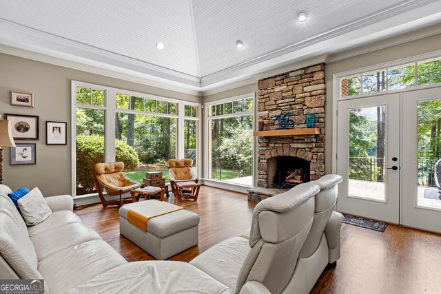 114 Willowcrest Way, Lagrange, GA 30240
