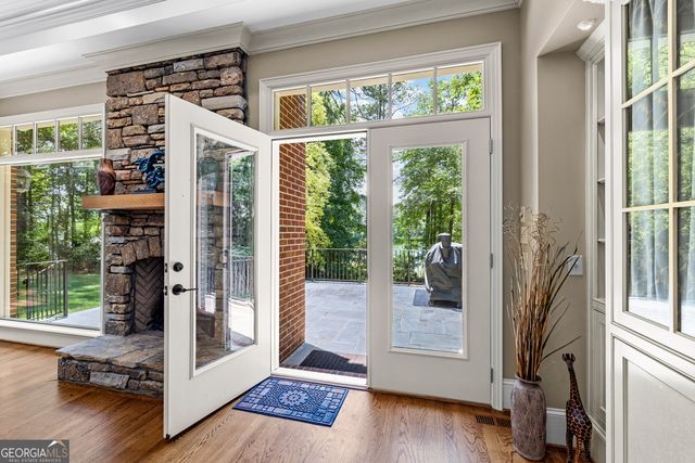 114 Willowcrest Way, Lagrange, GA 30240