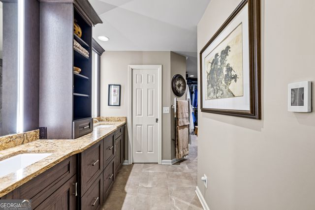 114 Willowcrest Way, Lagrange, GA 30240