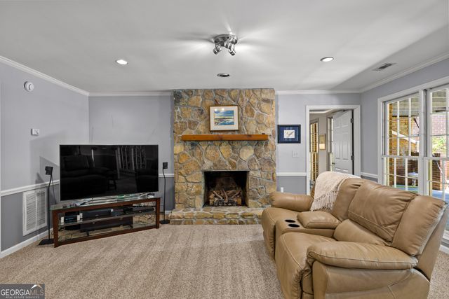 114 Willowcrest Way, Lagrange, GA 30240