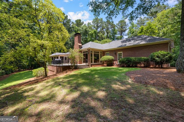114 Willowcrest Way, Lagrange, GA 30240