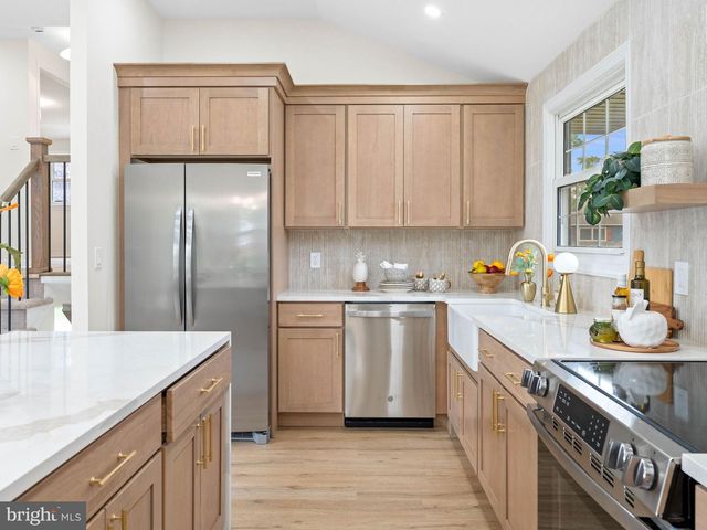 1106 YORK RD, Cherry Hill, NJ 08034