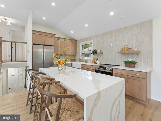 1106 YORK RD, Cherry Hill, NJ 08034