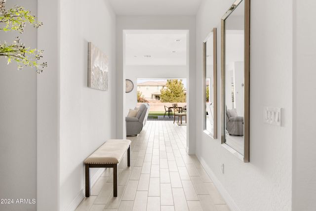 20948 E ARROWHEAD Trail, Queen Creek, AZ 85142