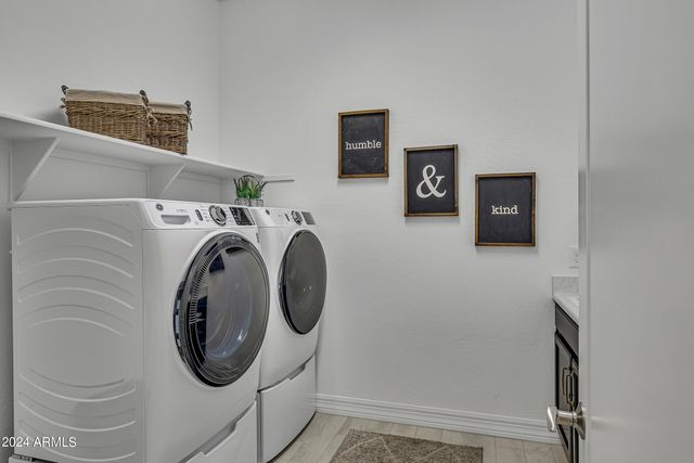 20948 E ARROWHEAD Trail, Queen Creek, AZ 85142