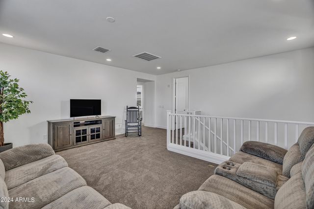 20948 E ARROWHEAD Trail, Queen Creek, AZ 85142