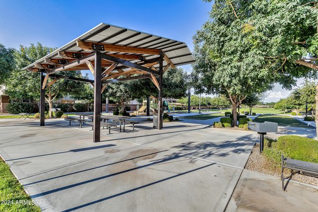 20948 E ARROWHEAD Trail, Queen Creek, AZ 85142