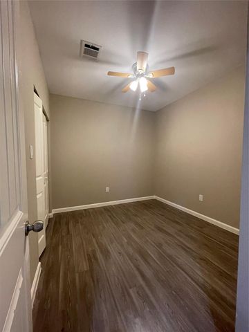 2210 Arapahoe Drive, Rosenberg, TX 77471