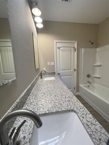 2210 Arapahoe Drive, Rosenberg, TX 77471