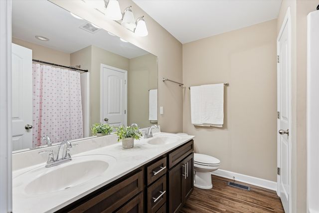 450 Heatherwood Dr, Murfreesboro, TN 37129