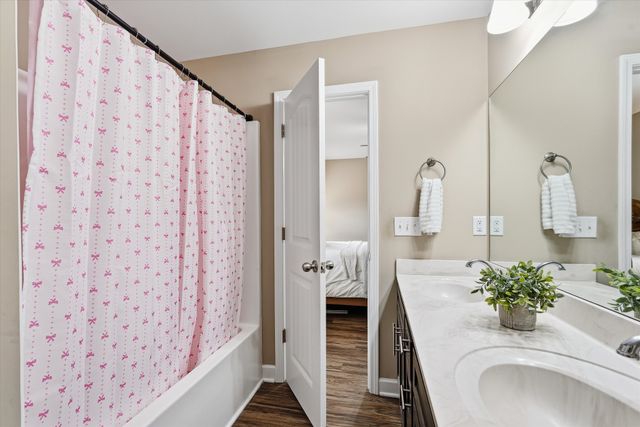 450 Heatherwood Dr, Murfreesboro, TN 37129