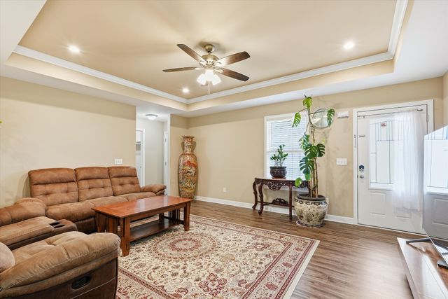 450 Heatherwood Dr, Murfreesboro, TN 37129