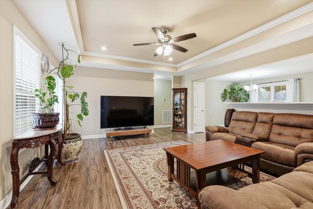 450 Heatherwood Dr, Murfreesboro, TN 37129