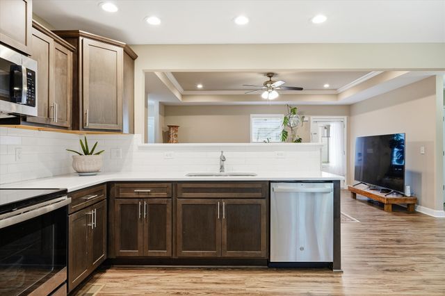 450 Heatherwood Dr, Murfreesboro, TN 37129