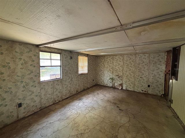 16890 E FORT KING STREET, Silver Springs, FL 34488