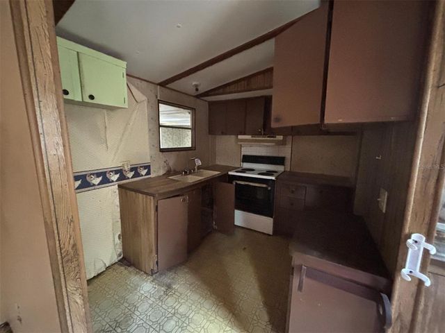 16890 E FORT KING STREET, Silver Springs, FL 34488