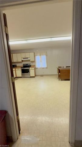 8001 Hillhaven Court, Browns Summit, NC 27214