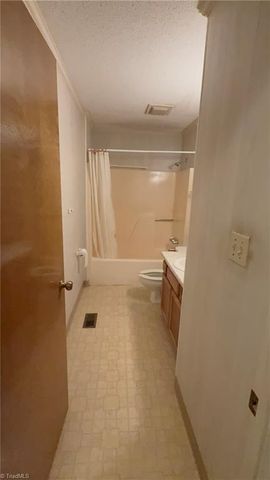 8001 Hillhaven Court, Browns Summit, NC 27214