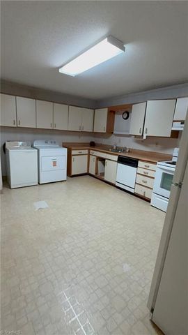 8001 Hillhaven Court, Browns Summit, NC 27214