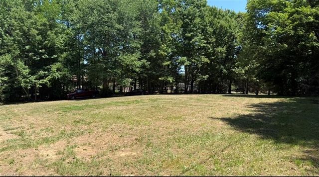 8001 Hillhaven Court, Browns Summit, NC 27214