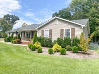 7611 Greenwood Road, Ooltewah, TN 37363