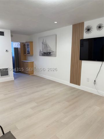 3660 SW 10th St 7A, Miami, FL 33135