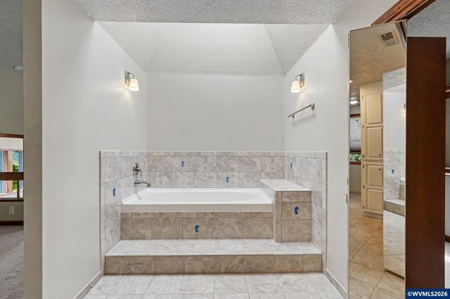 4665 Bradford Lp SE, Salem, OR 97302