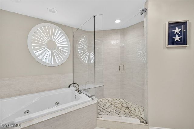 2748 Tiburon BLVD E 106C, Naples, FL 34109