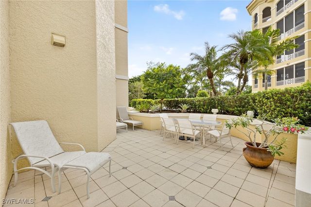 2748 Tiburon BLVD E 106C, Naples, FL 34109