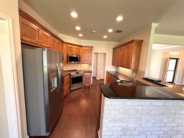 1128 Heatherwood, Hewitt, TX 76643