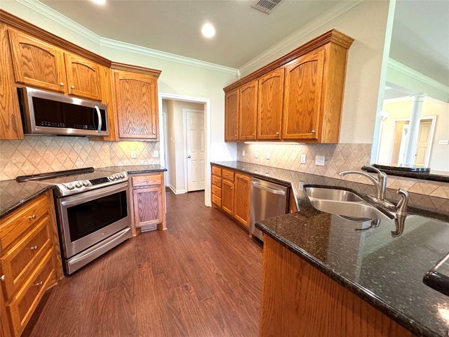 1128 Heatherwood, Hewitt, TX 76643