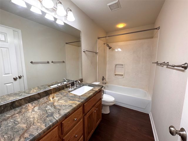 1128 Heatherwood, Hewitt, TX 76643