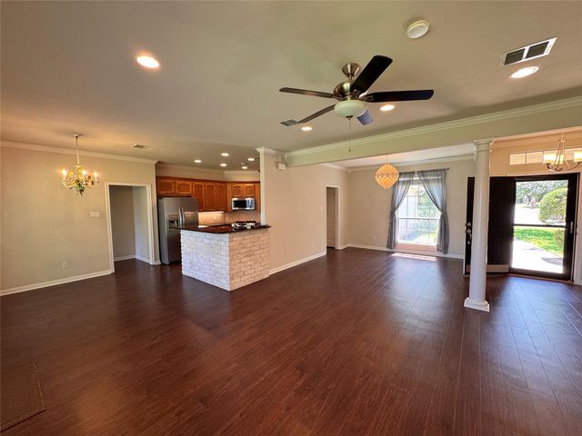 1128 Heatherwood, Hewitt, TX 76643