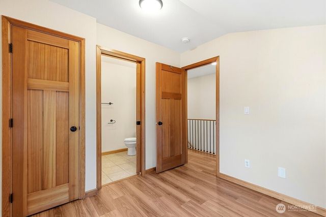806 N 49th Street, Seattle, WA 98103