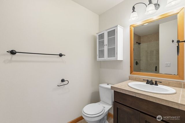 806 N 49th Street, Seattle, WA 98103