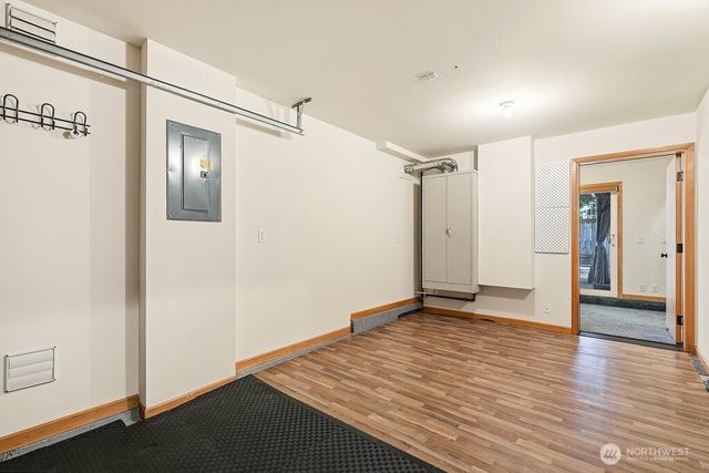 806 N 49th Street, Seattle, WA 98103