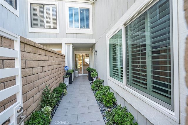 16114 Bonaire Circle, Huntington Beach, CA 92649