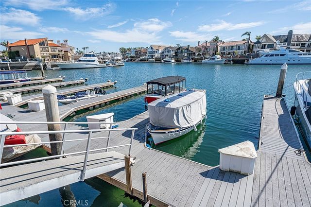 16114 Bonaire Circle, Huntington Beach, CA 92649