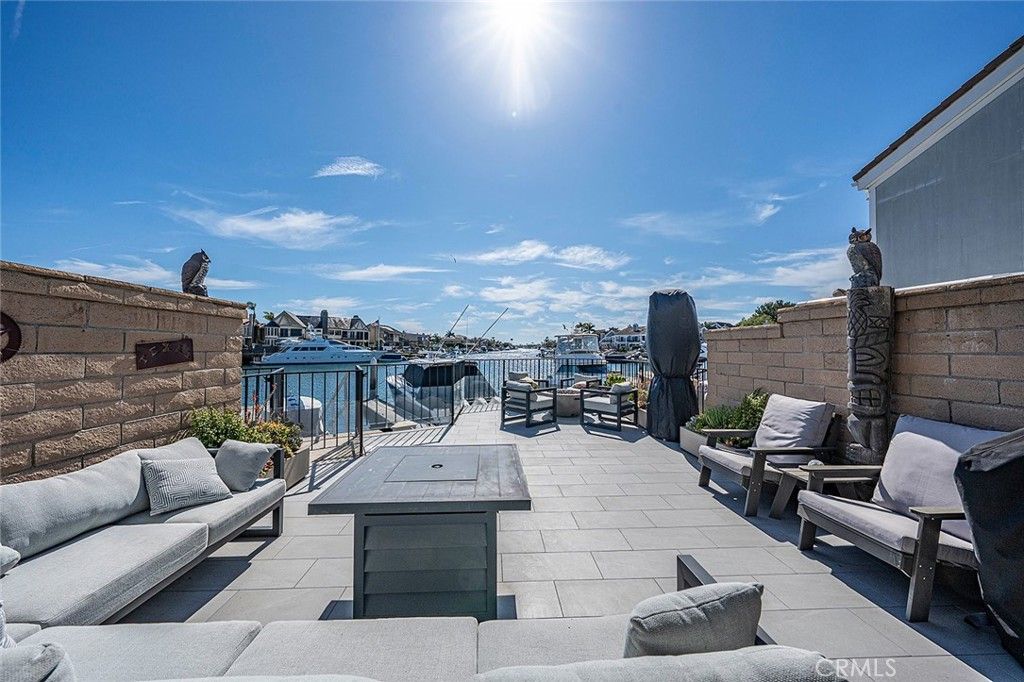 Image 1 of property listing at 16114 Bonaire Circle, Huntington Beach, CA 92649