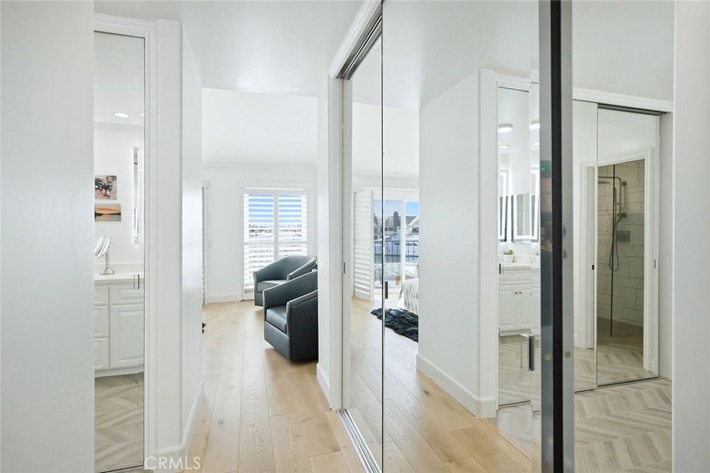 Image 24 of property listing at 16114 Bonaire Circle, Huntington Beach, CA 92649