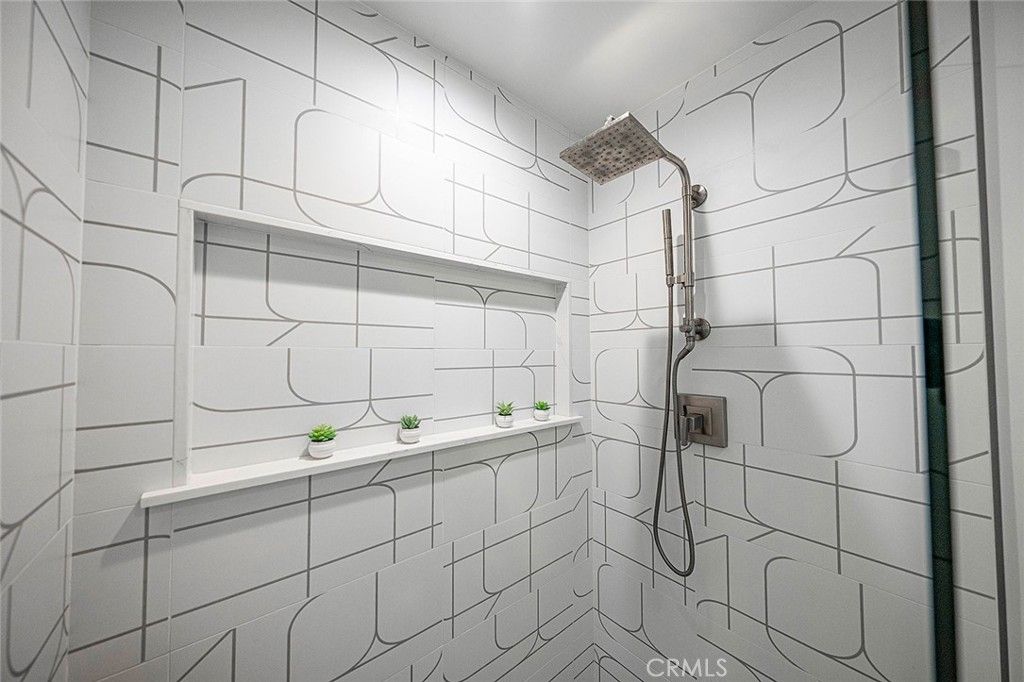 Image 26 of property listing at 16114 Bonaire Circle, Huntington Beach, CA 92649