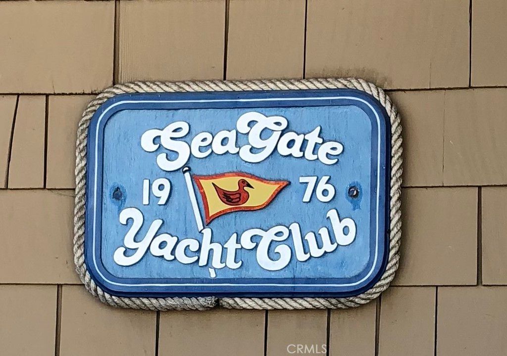 Image 59 of property listing at 16114 Bonaire Circle, Huntington Beach, CA 92649